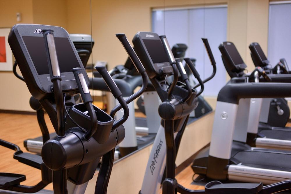 Hyatt Place Garden City Bagian luar foto