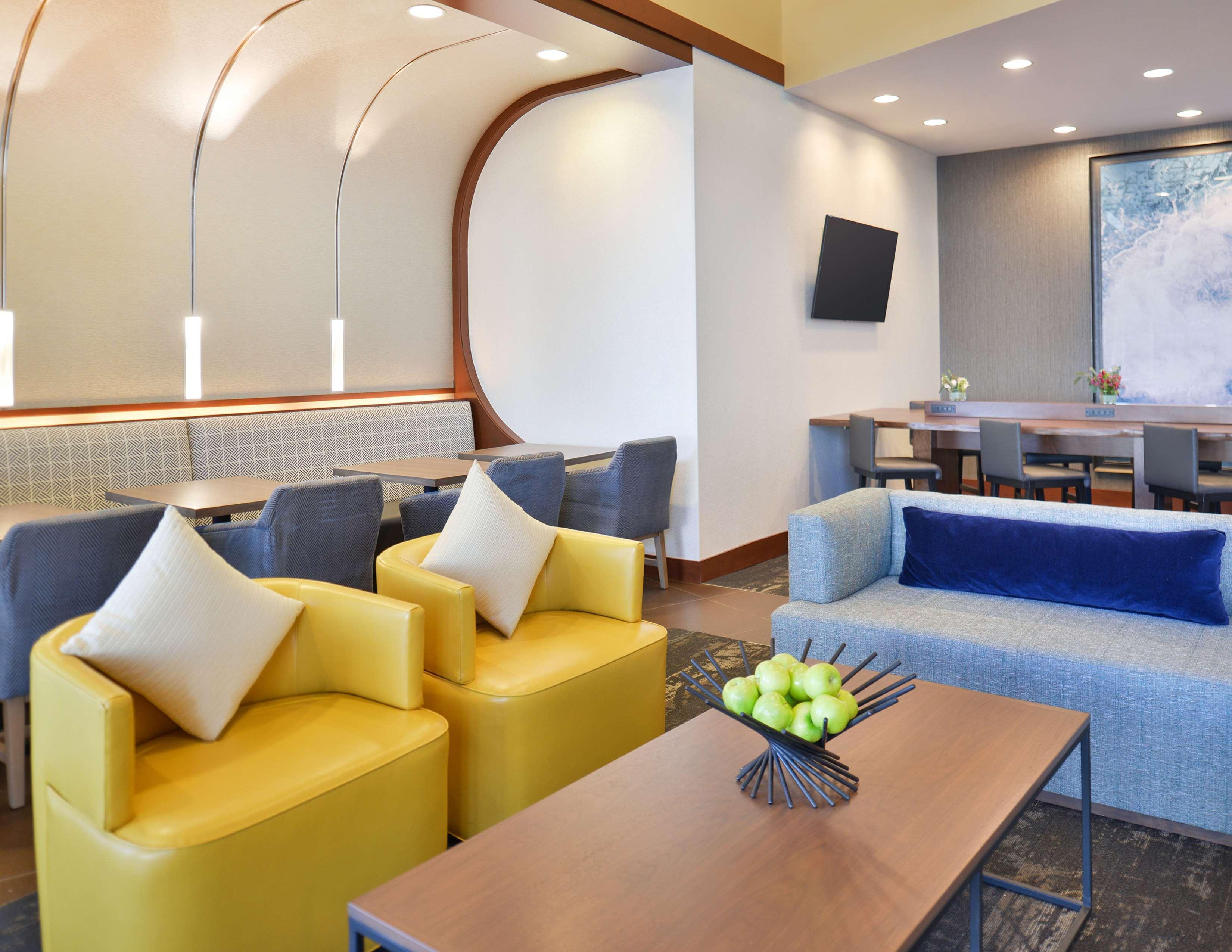 Hyatt Place Garden City Bagian luar foto