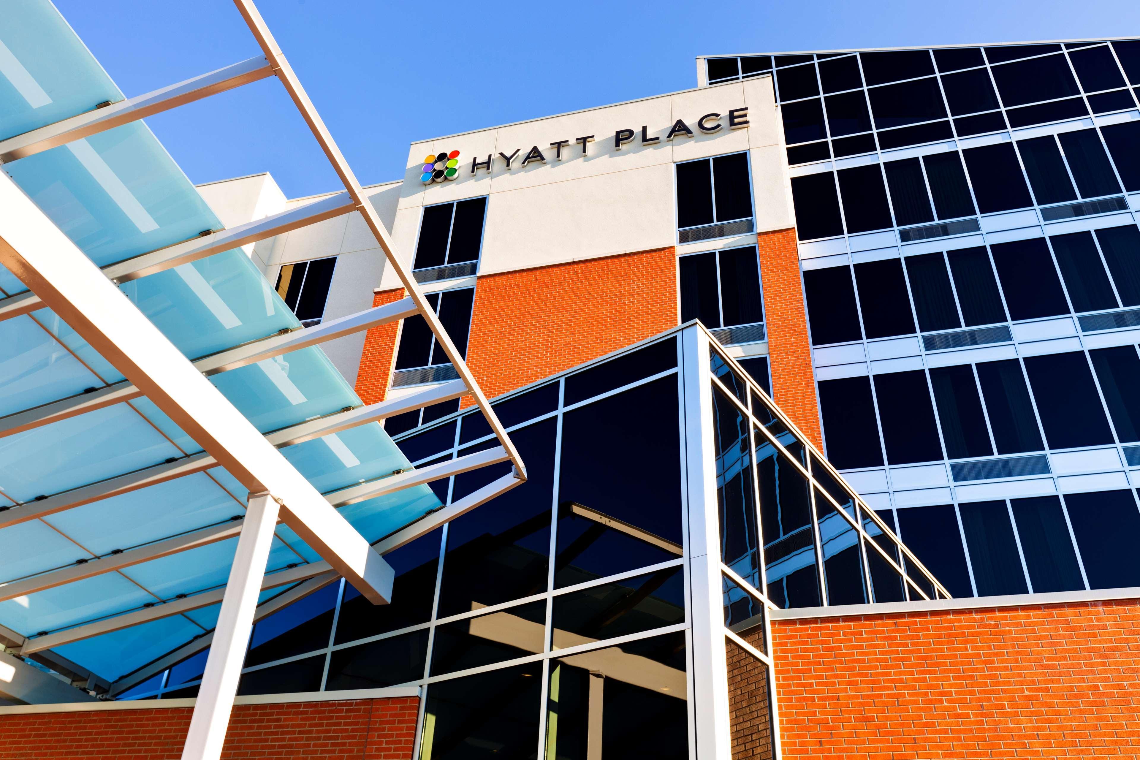 Hyatt Place Garden City Bagian luar foto