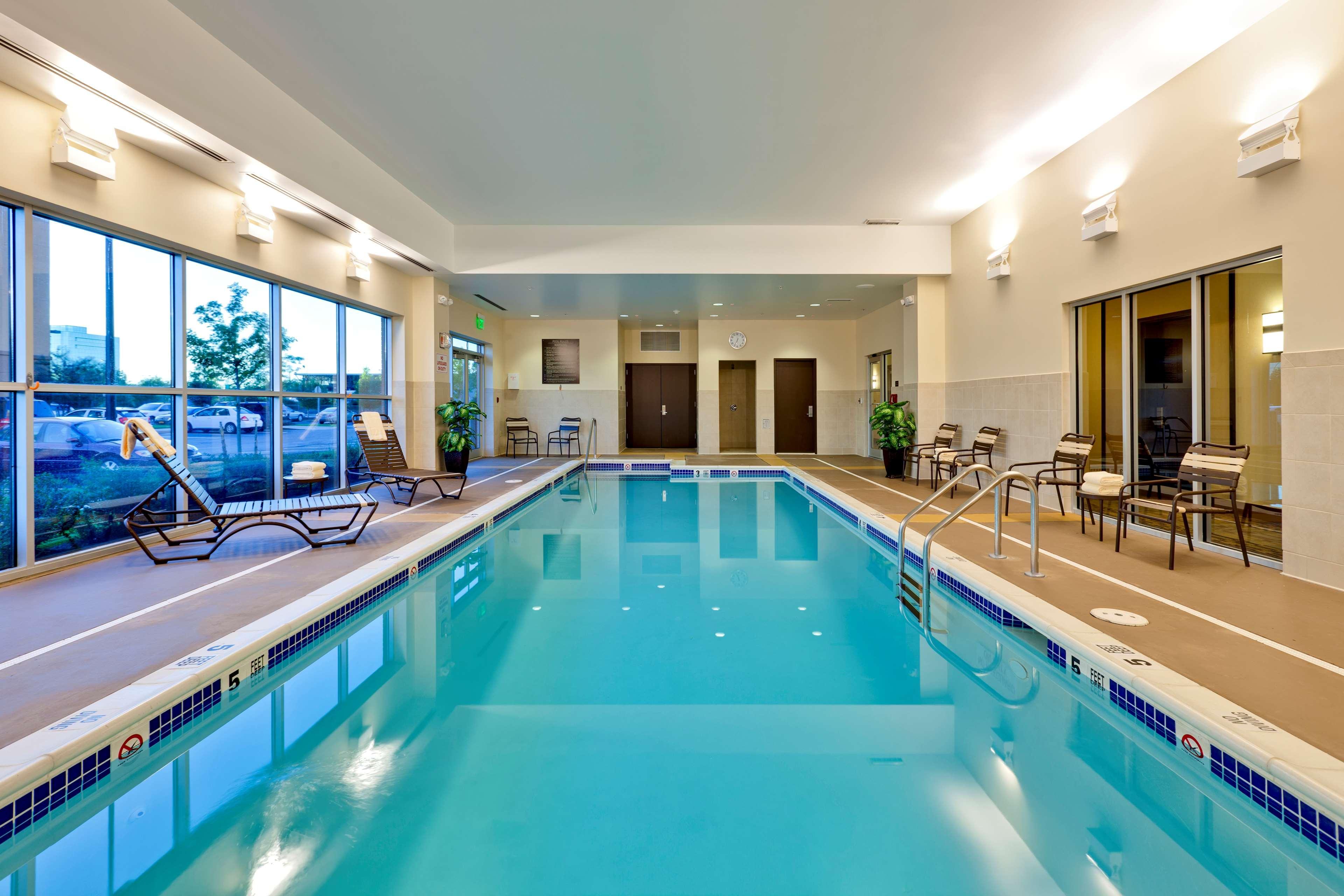 Hyatt Place Garden City Bagian luar foto